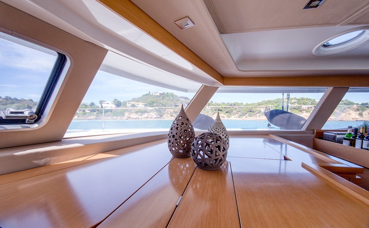 2013-fountaine-pajot-58-10-f7cecb