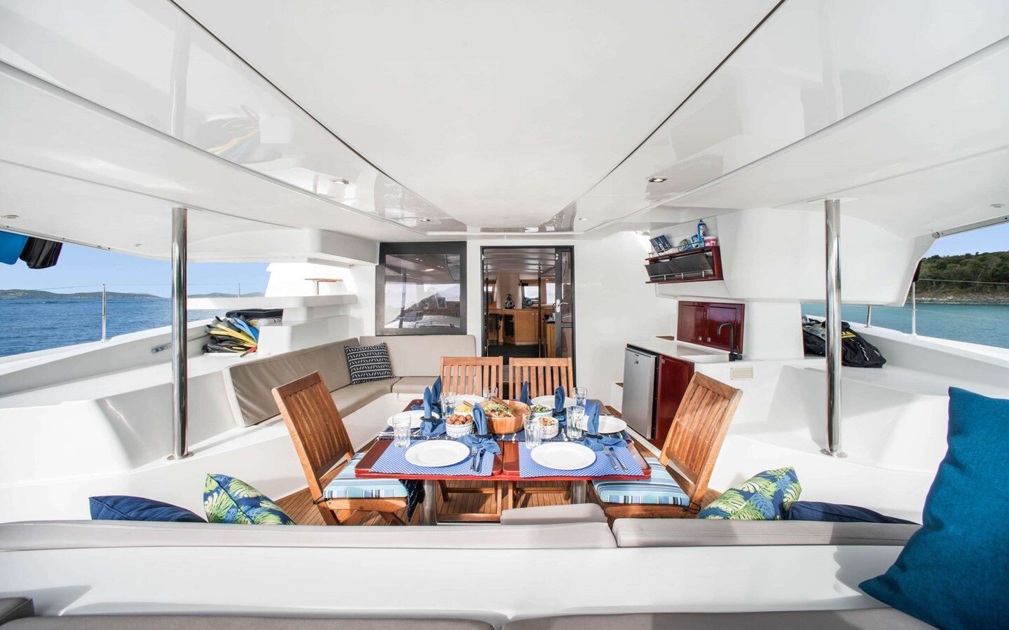 2013-fountaine-pajot-59-93aa8f