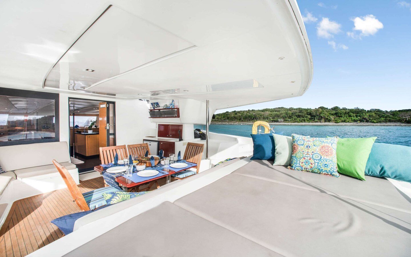 2013-fountaine-pajot-59-93aa8f