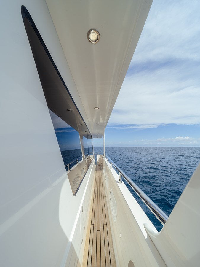 2013-hampton-yachts-68-9-d8f96c