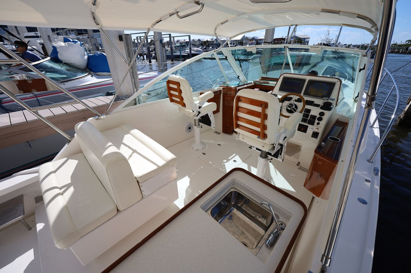2013-hunt-yachts-36-6-4948f9