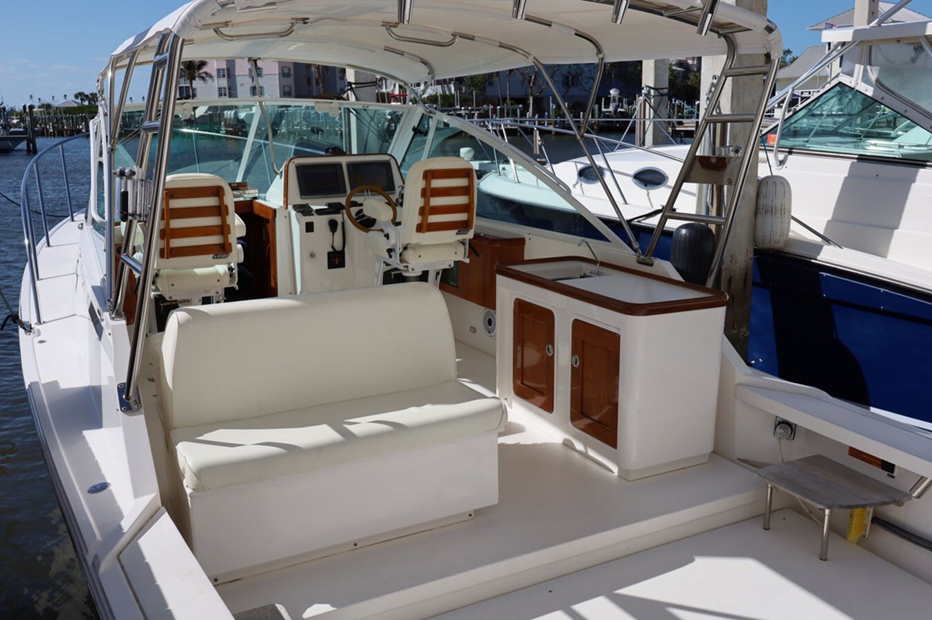 2013-hunt-yachts-36-6-4948f9