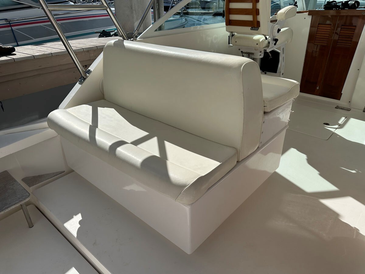 2013-hunt-yachts-36-6-4948f9