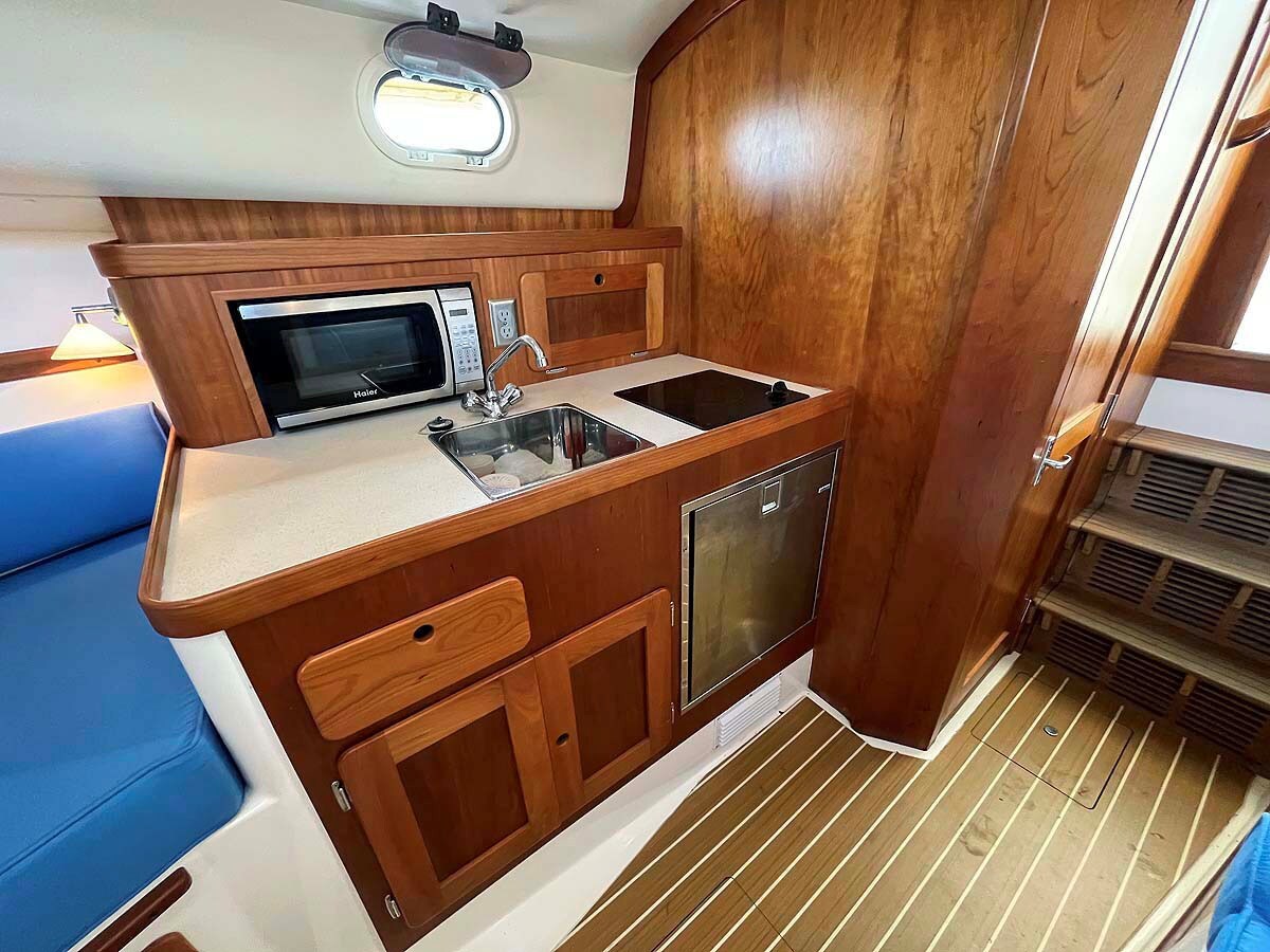 2013-hunt-yachts-36-6-4948f9