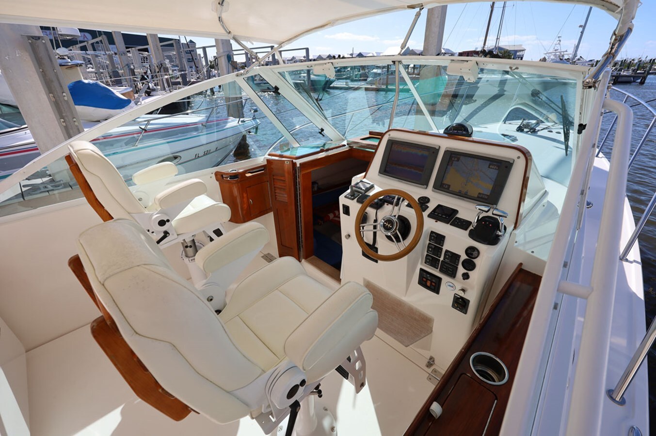 2013-hunt-yachts-36-6-4948f9