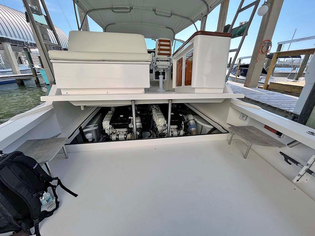 2013-hunt-yachts-36-6-4948f9