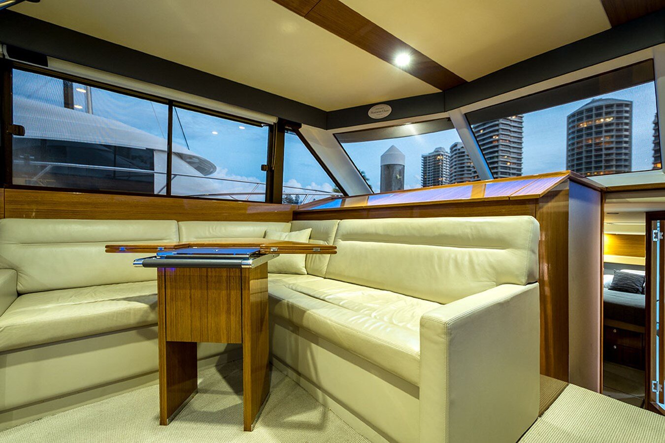 2013-maritimo-52-6-83a2d6