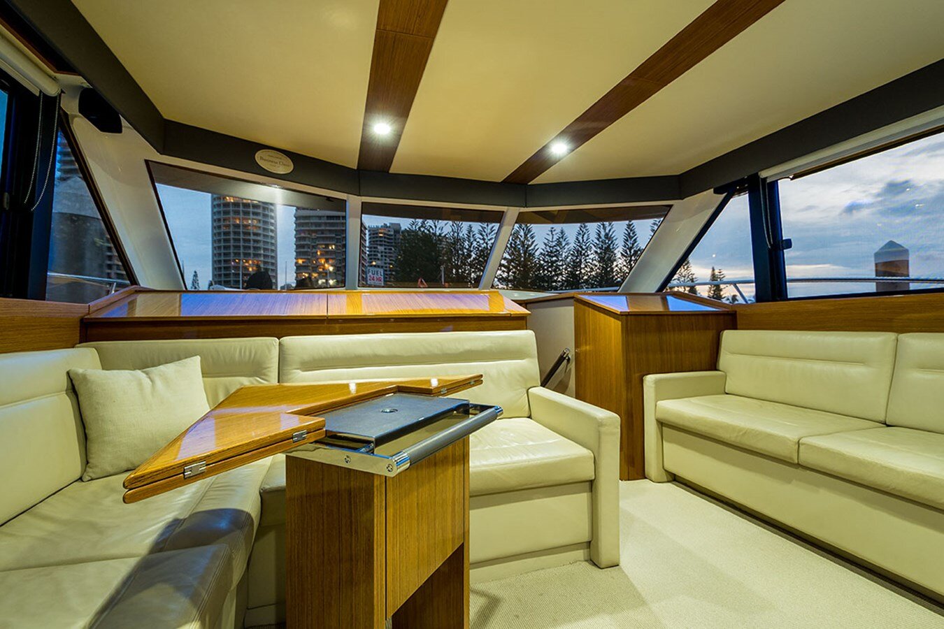 2013-maritimo-52-6-83a2d6