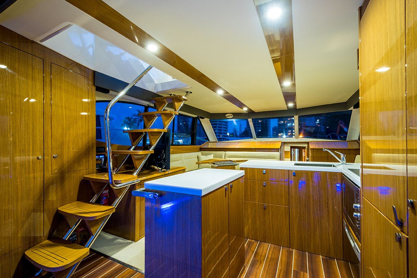 2013-maritimo-52-6-83a2d6