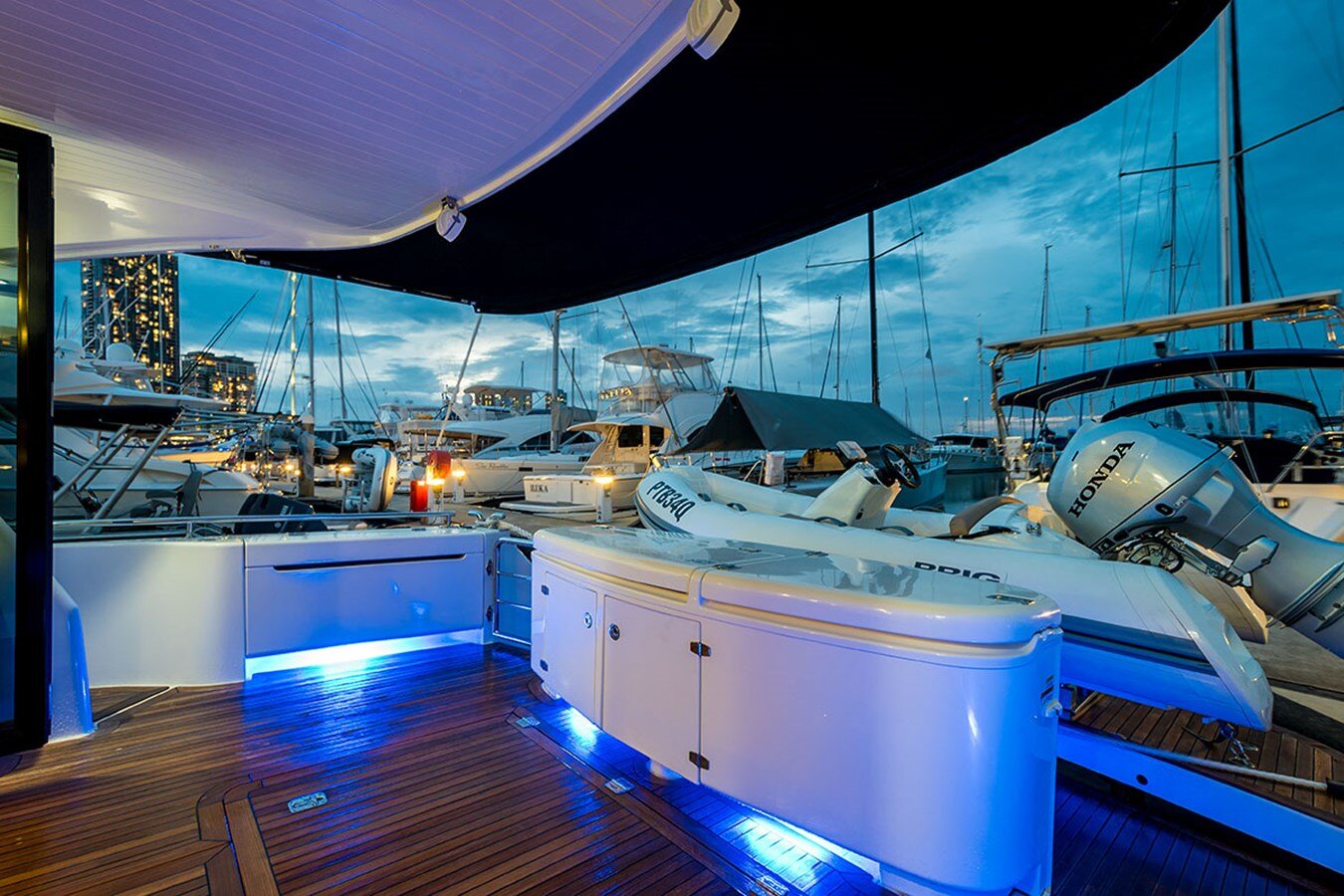 2013-maritimo-52-6-83a2d6