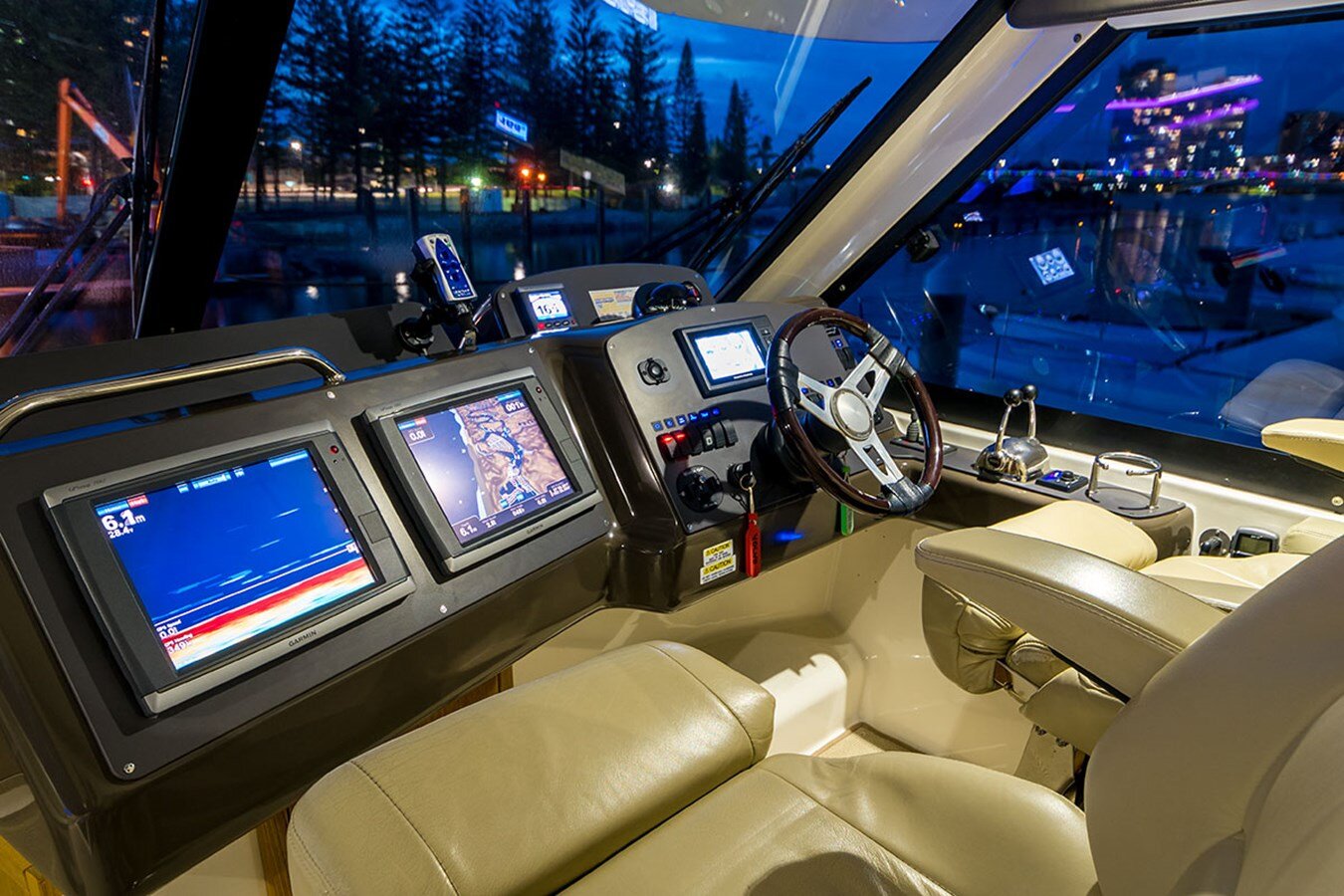 2013-maritimo-52-6-83a2d6