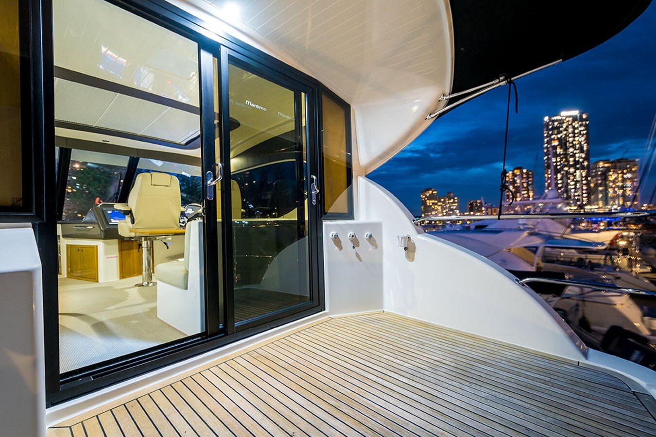 2013-maritimo-52-6-83a2d6