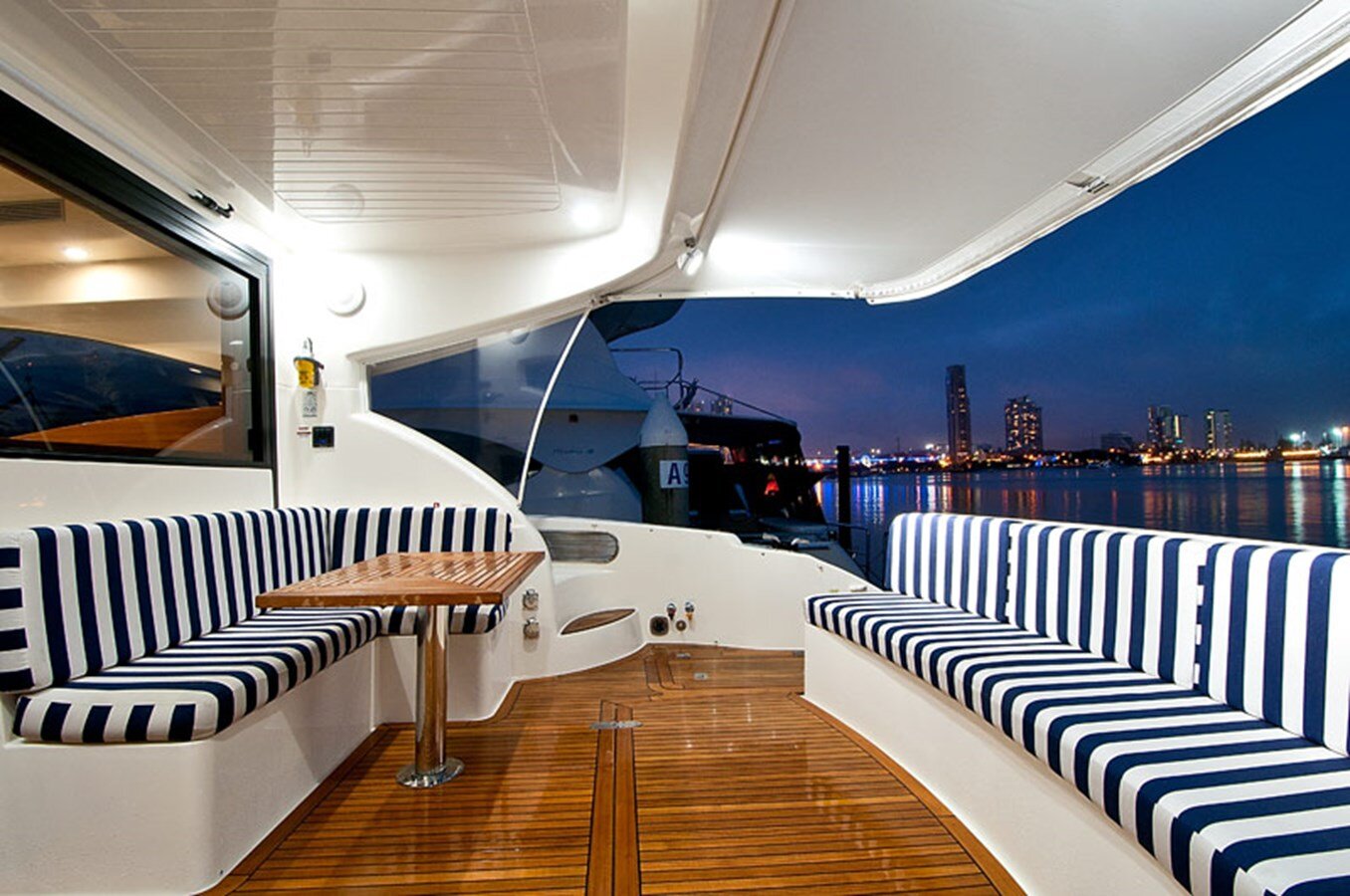 2013-maritimo-55-10-4d082c