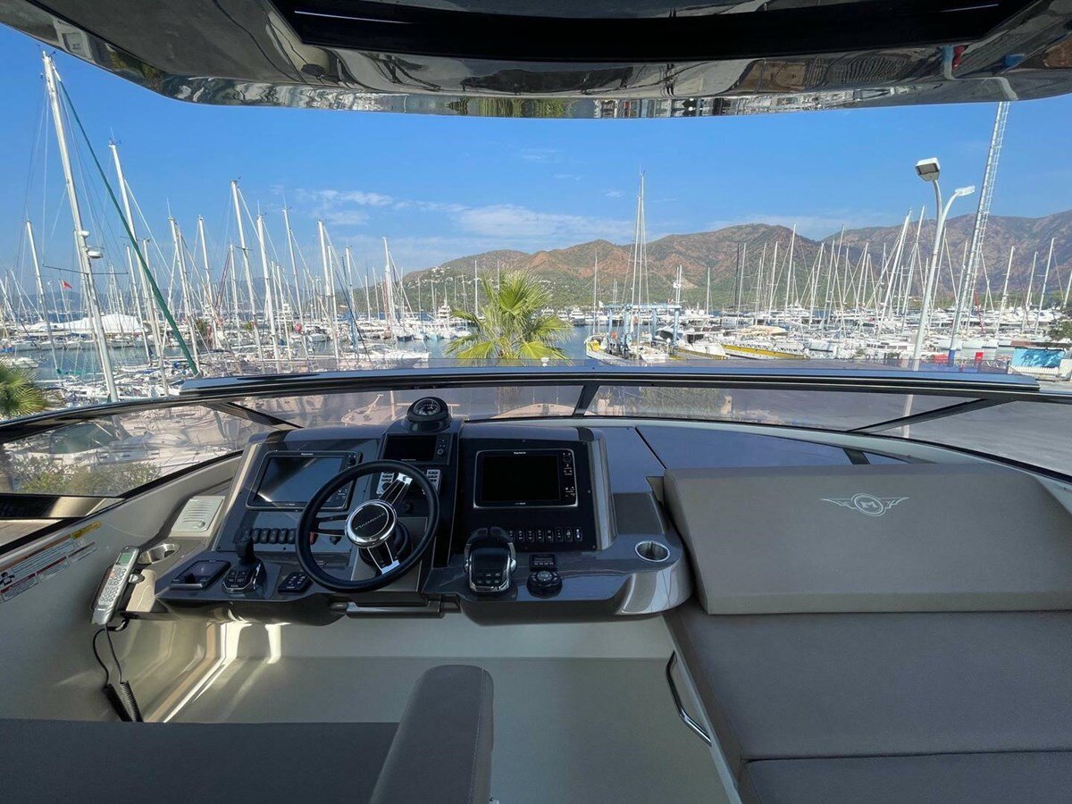 2013-marquis-63-1-8dbd75