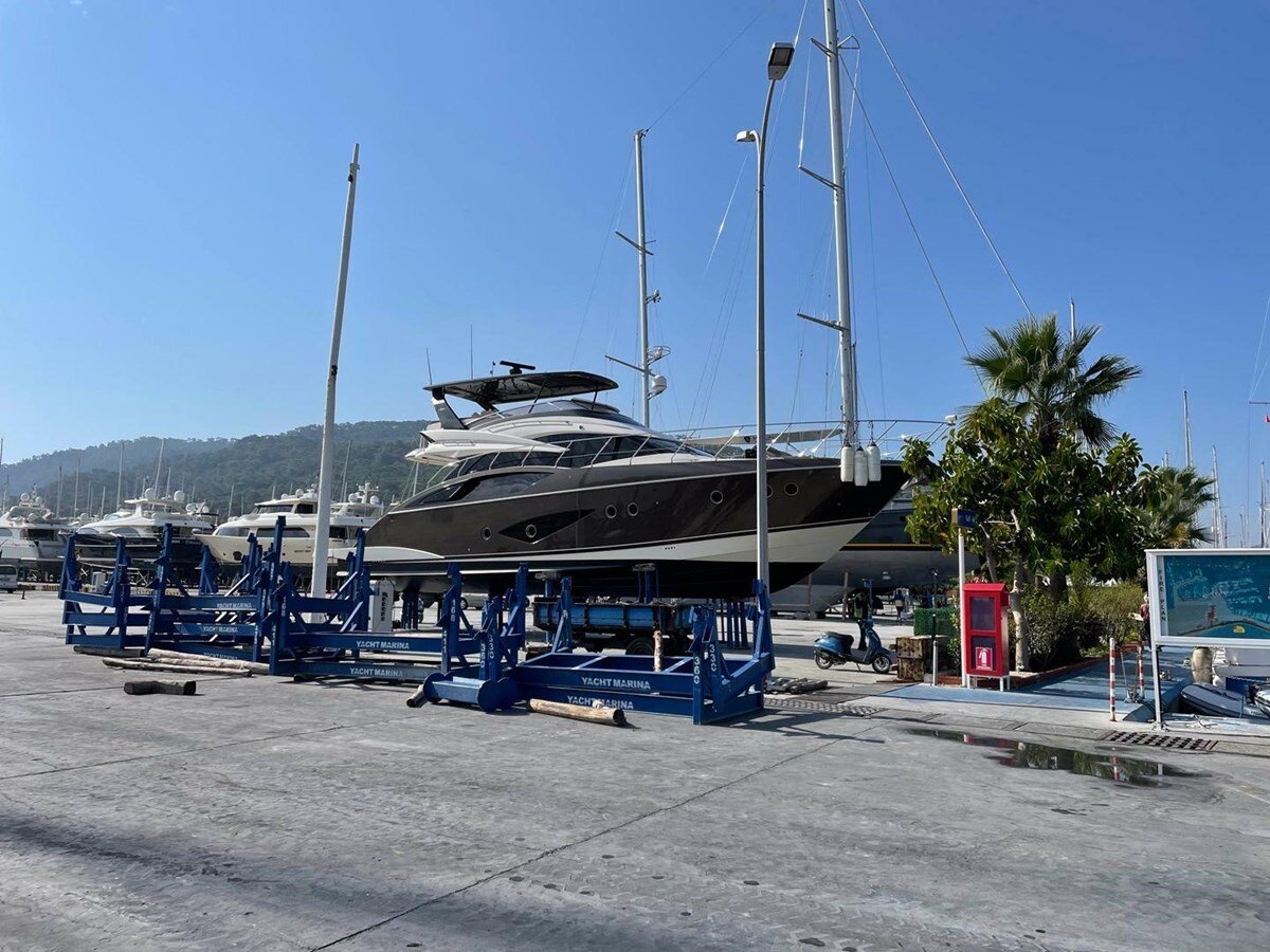 2013-marquis-63-1-8dbd75