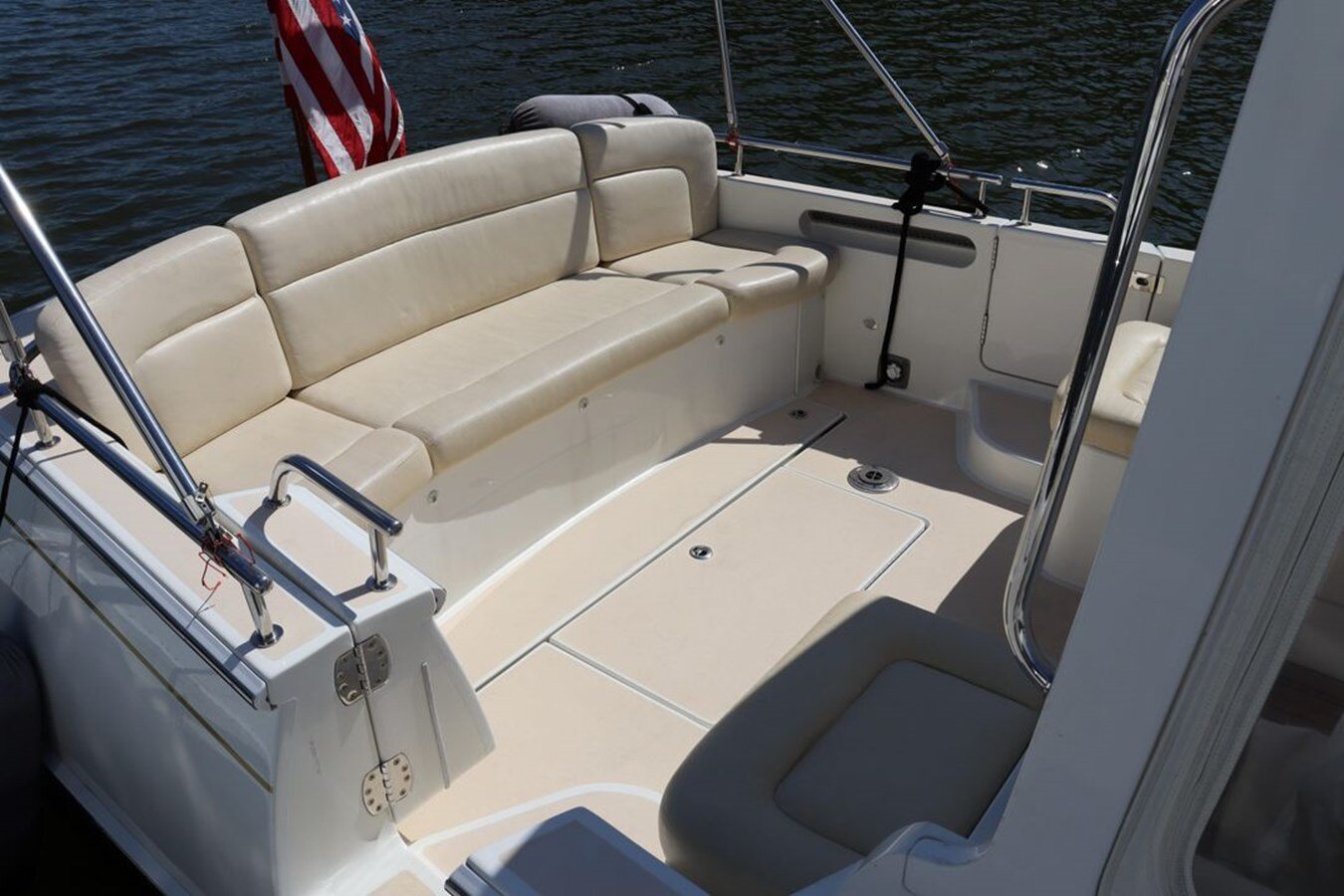 2013-mjm-yachts-39-5-af6904