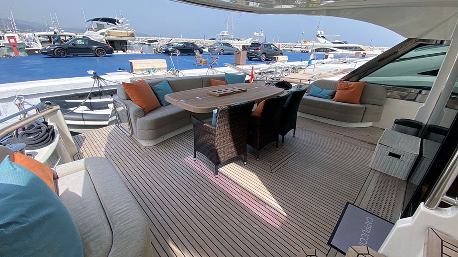 2013-monte-carlo-yachts-73-4-4d869d