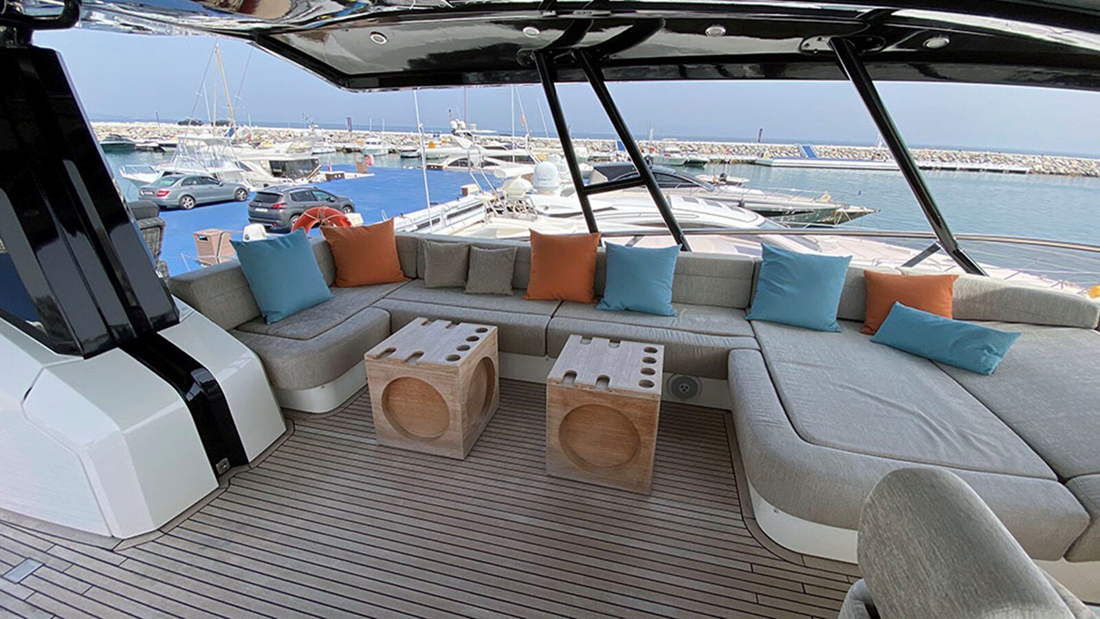 2013-monte-carlo-yachts-73-4-4d869d