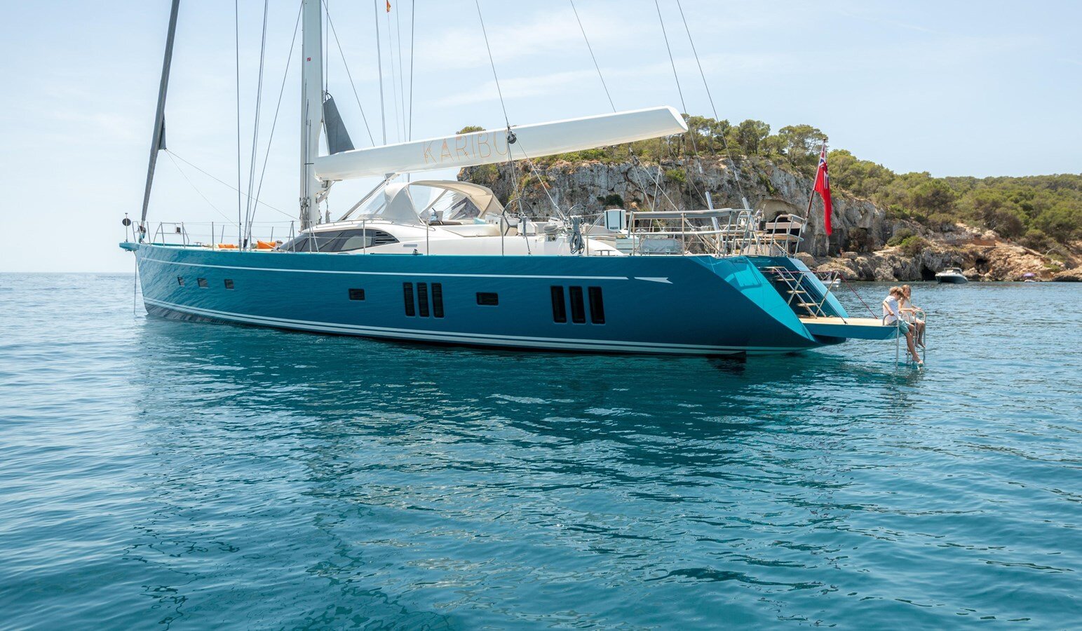 2013 OYSTER MARINE LTD 88' 7