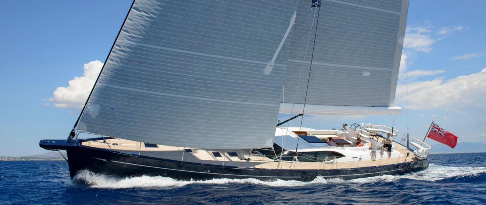 2013-oyster-yachts-79-3-395281