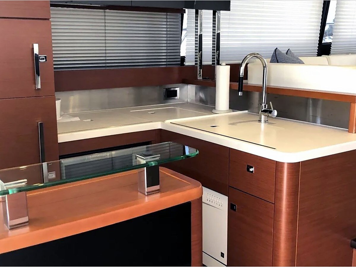 2013-prestige-50-1-c52e78