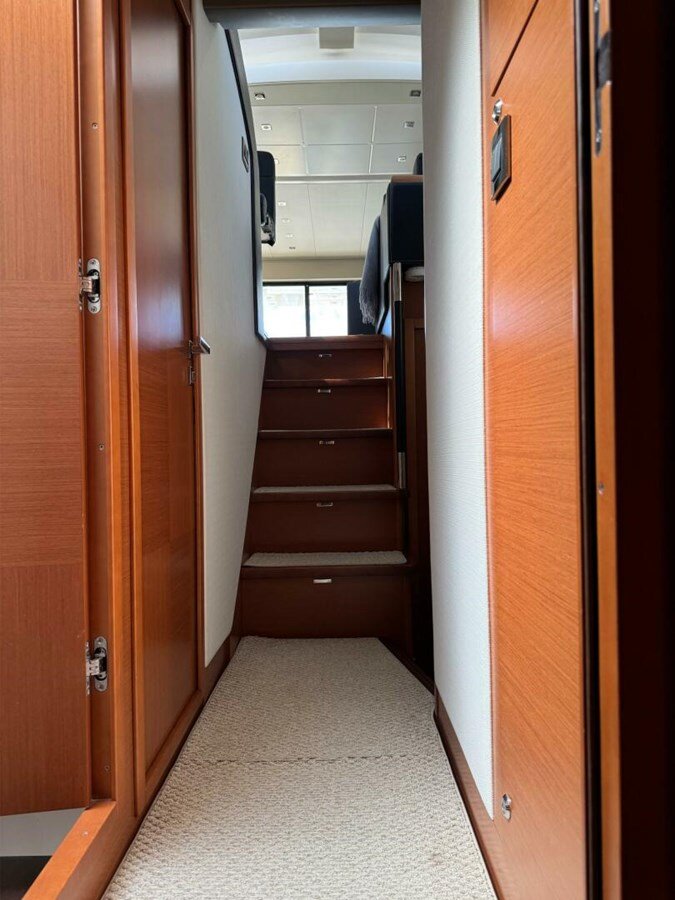 2013-prestige-62-4e2072