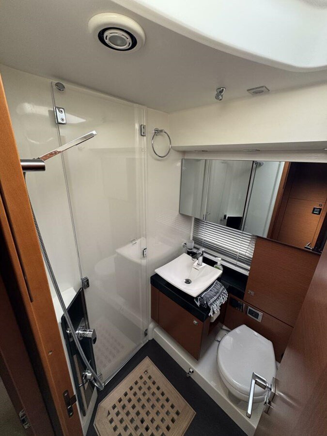 2013-prestige-62-4e2072