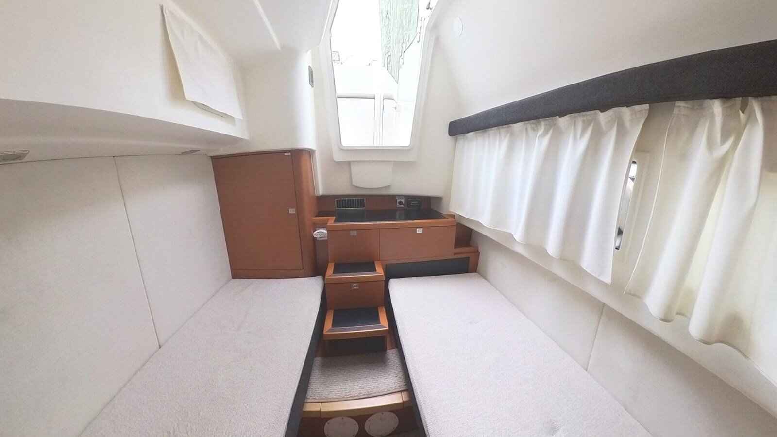 2013-prestige-62-4e2072