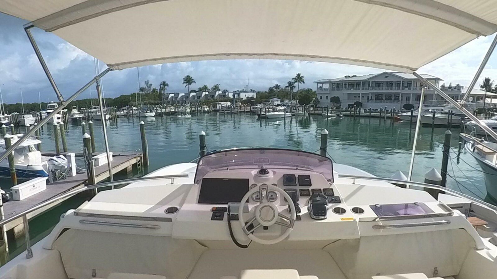 2013-prestige-62-4e2072