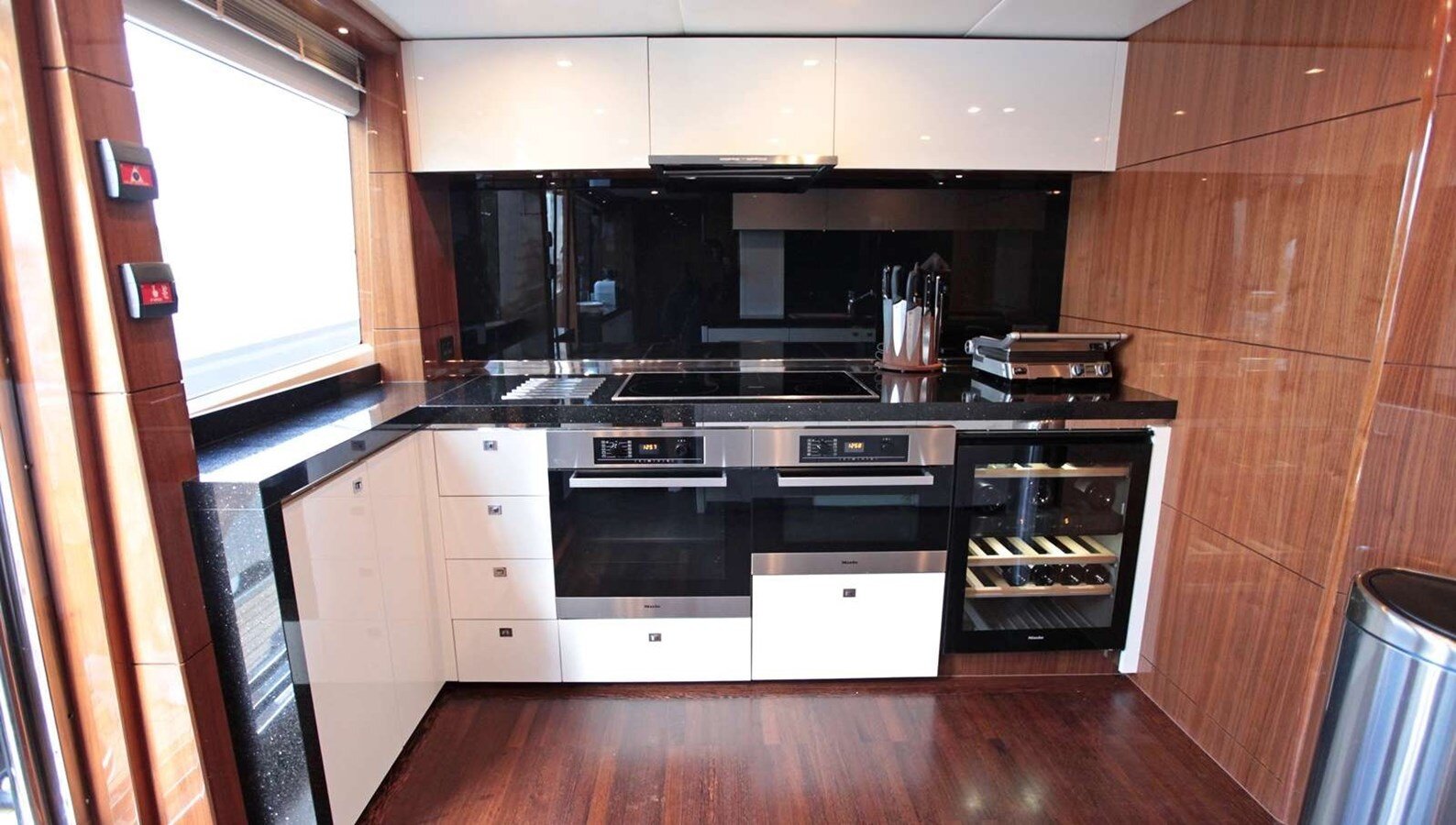 2013-princess-yachts-105-9d2c4a