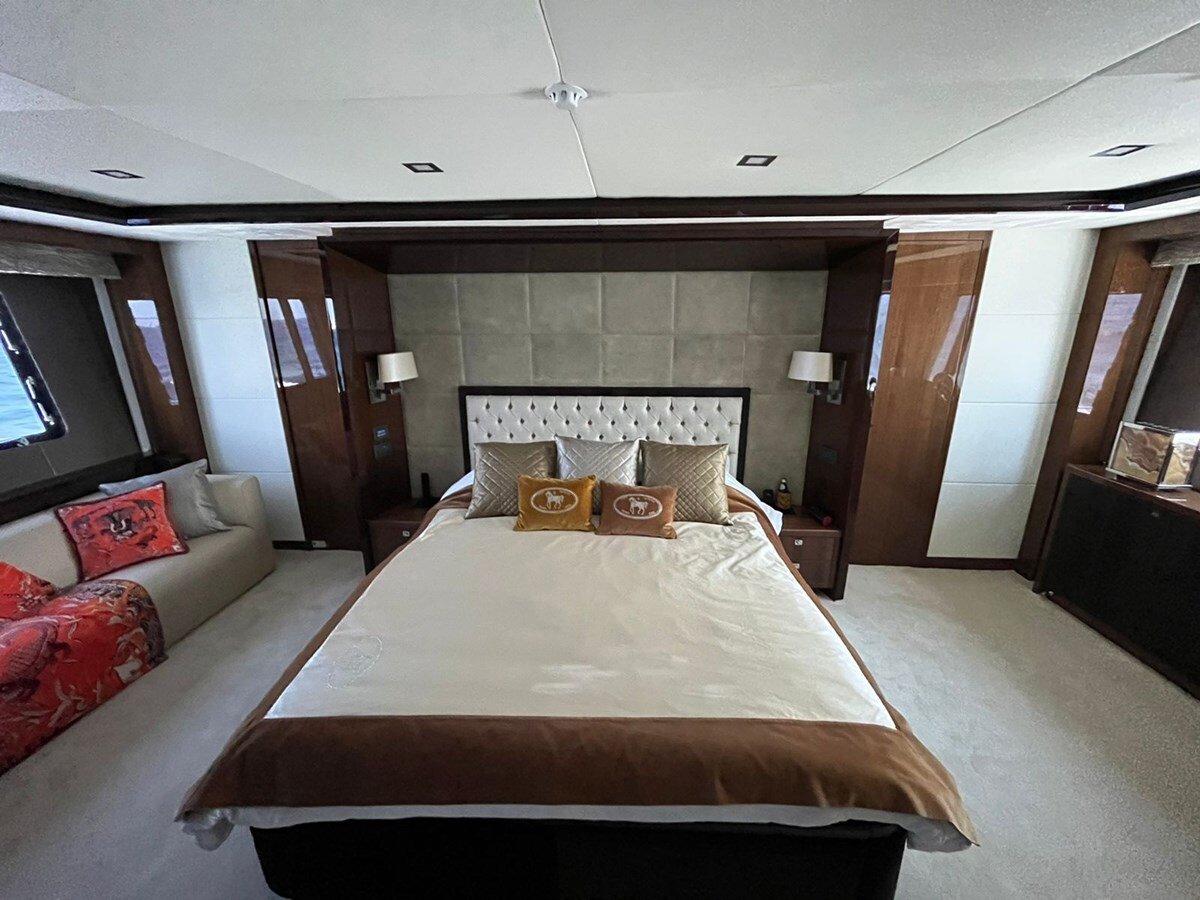 2013-princess-yachts-105-9d2c4a