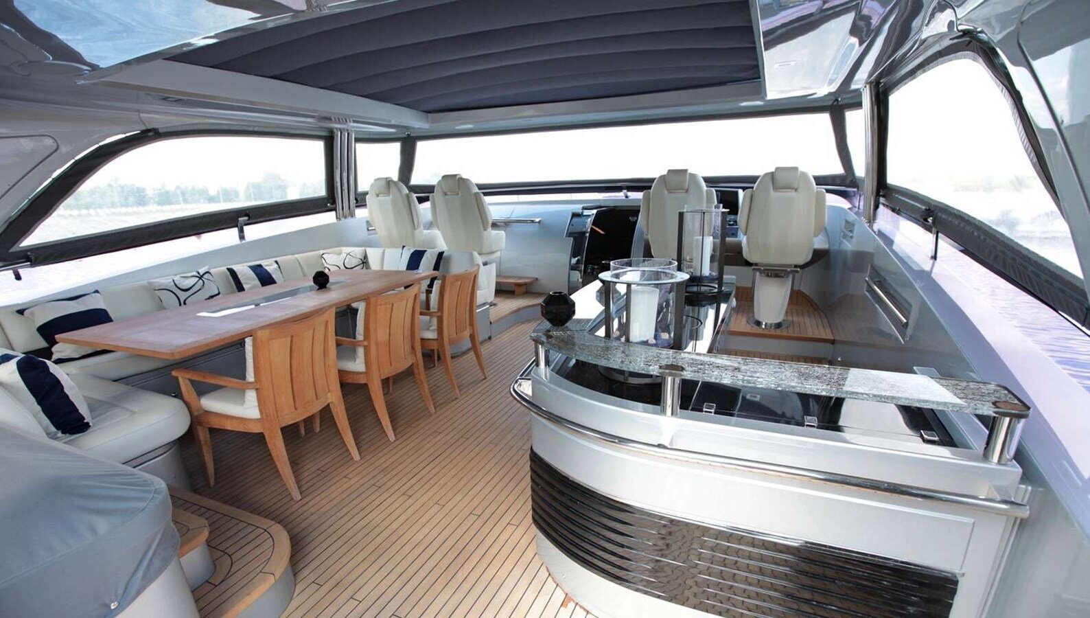 2013-princess-yachts-105-9d2c4a