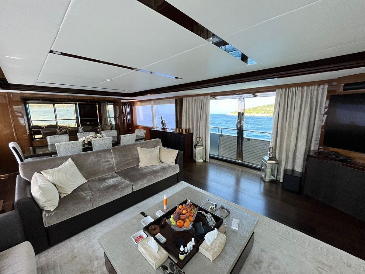 2013-princess-yachts-105-9d2c4a