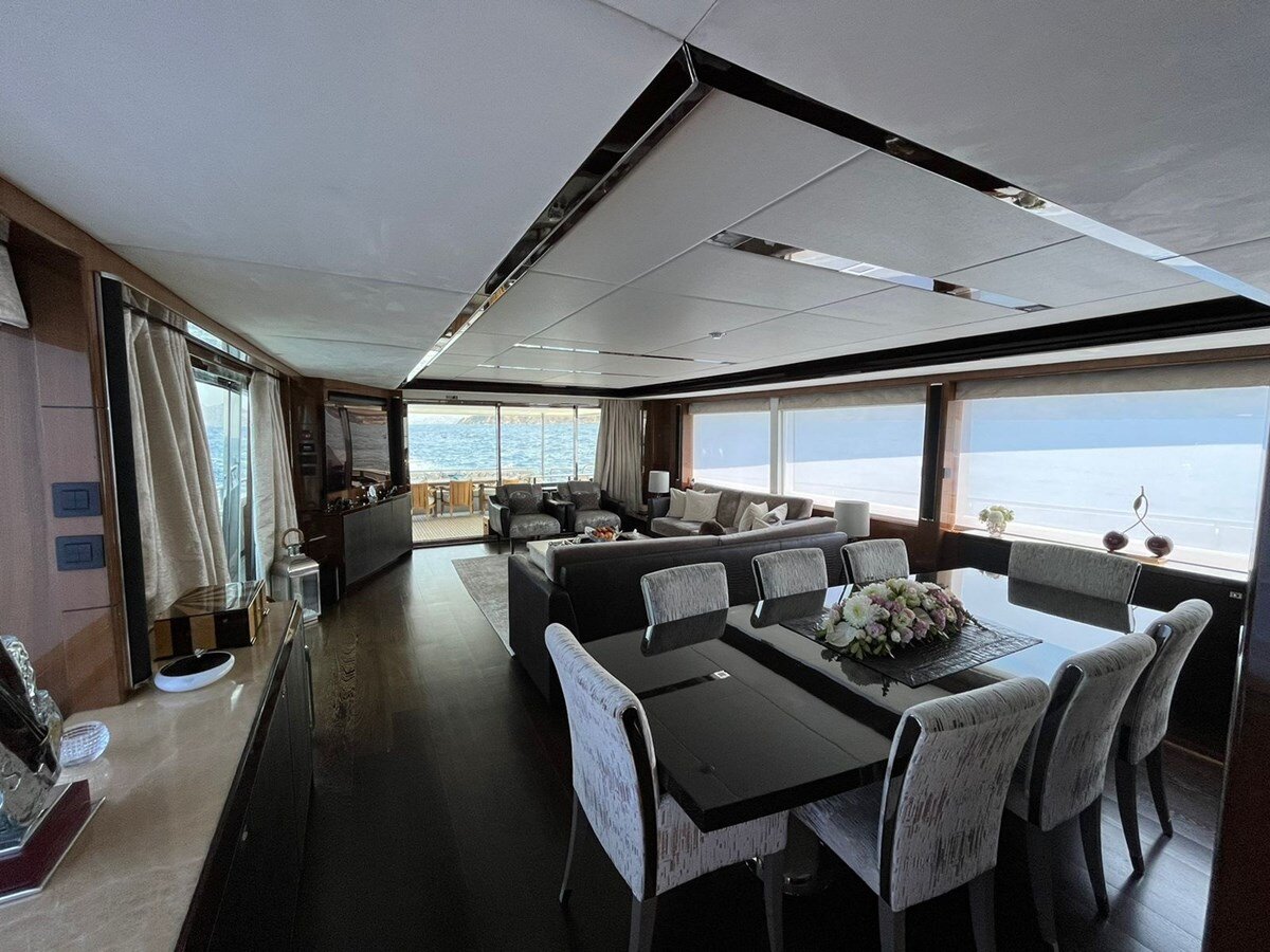 2013-princess-yachts-105-9d2c4a