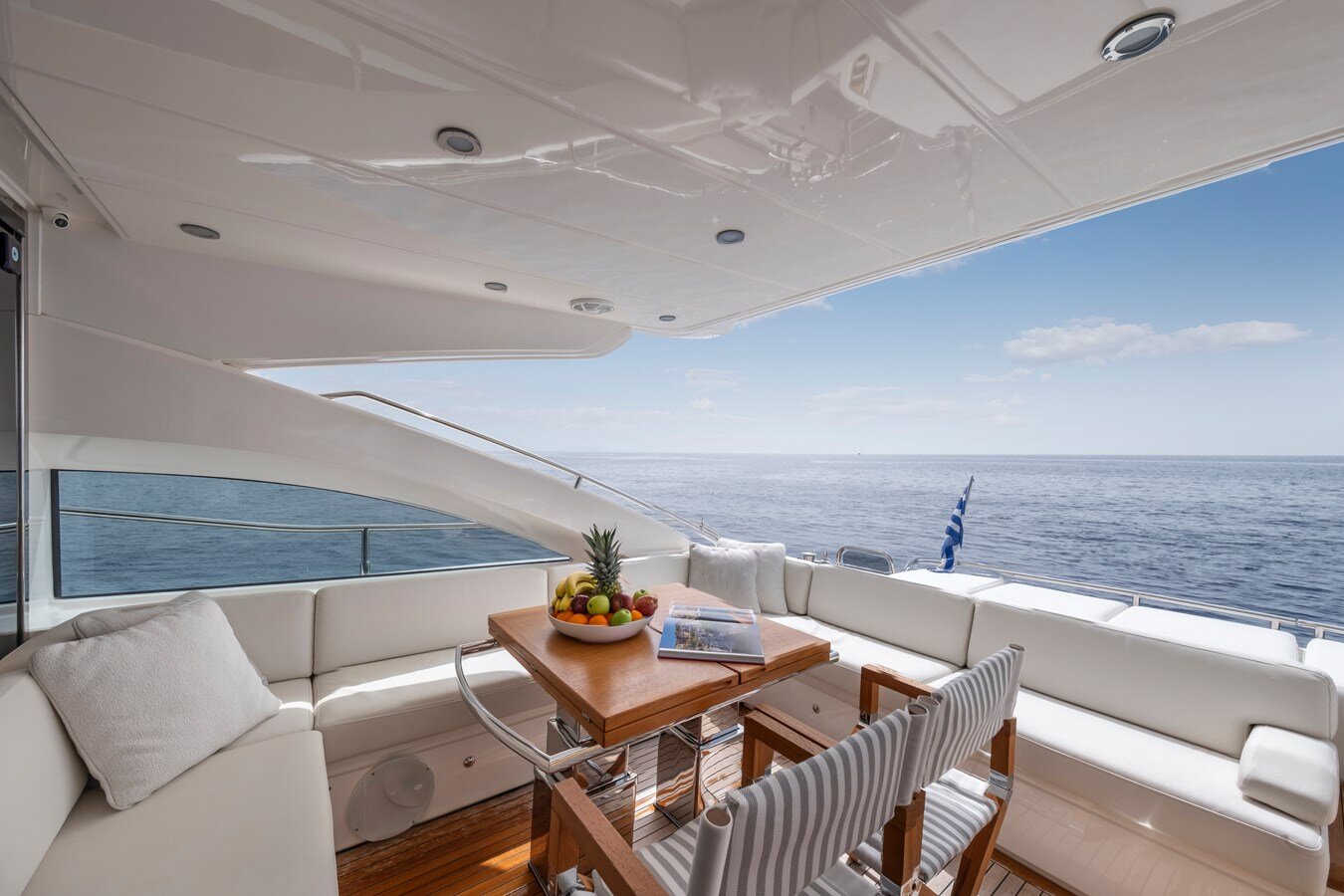 2013-princess-yachts-71-4-26aa9a