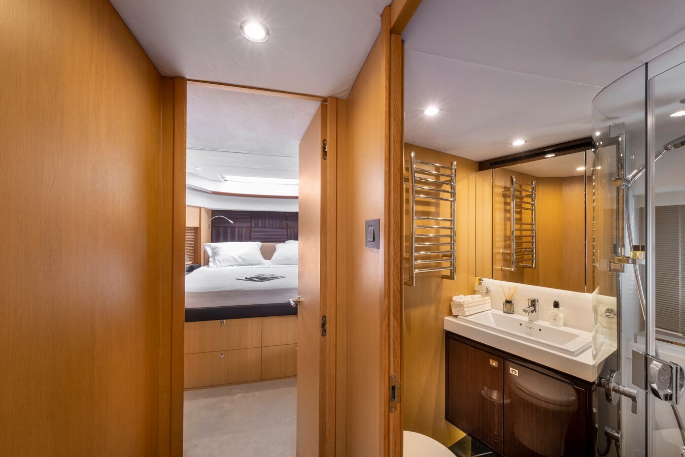 2013-princess-yachts-71-4-26aa9a