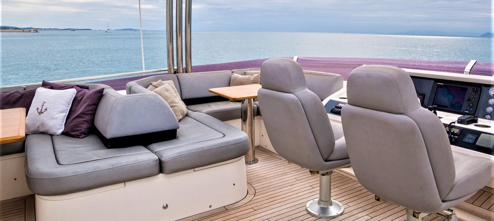 2013 PRINCESS YACHTS 85' 4