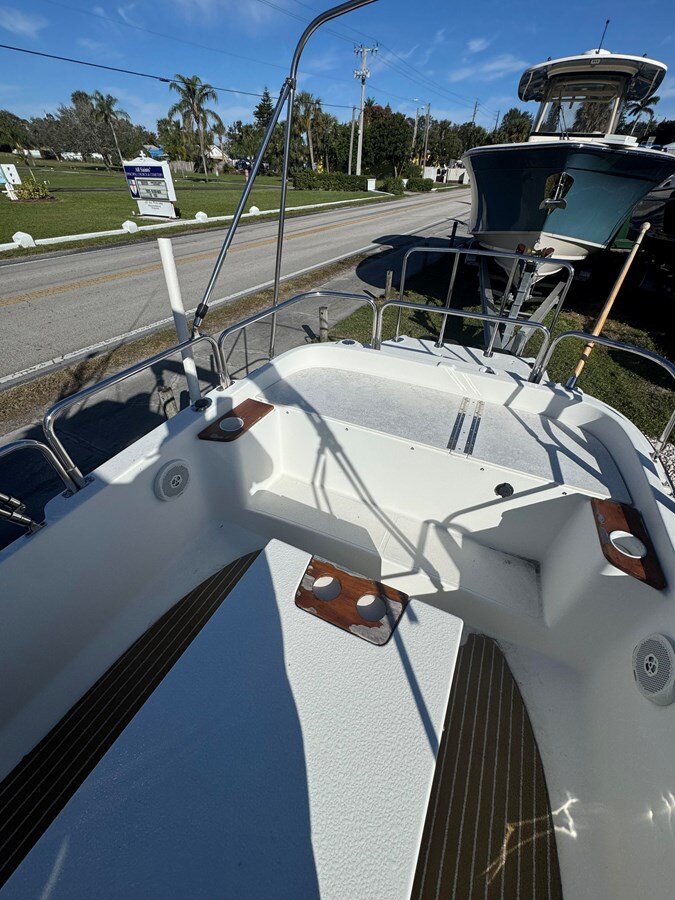 2013-ranger-tugs-21-d655de