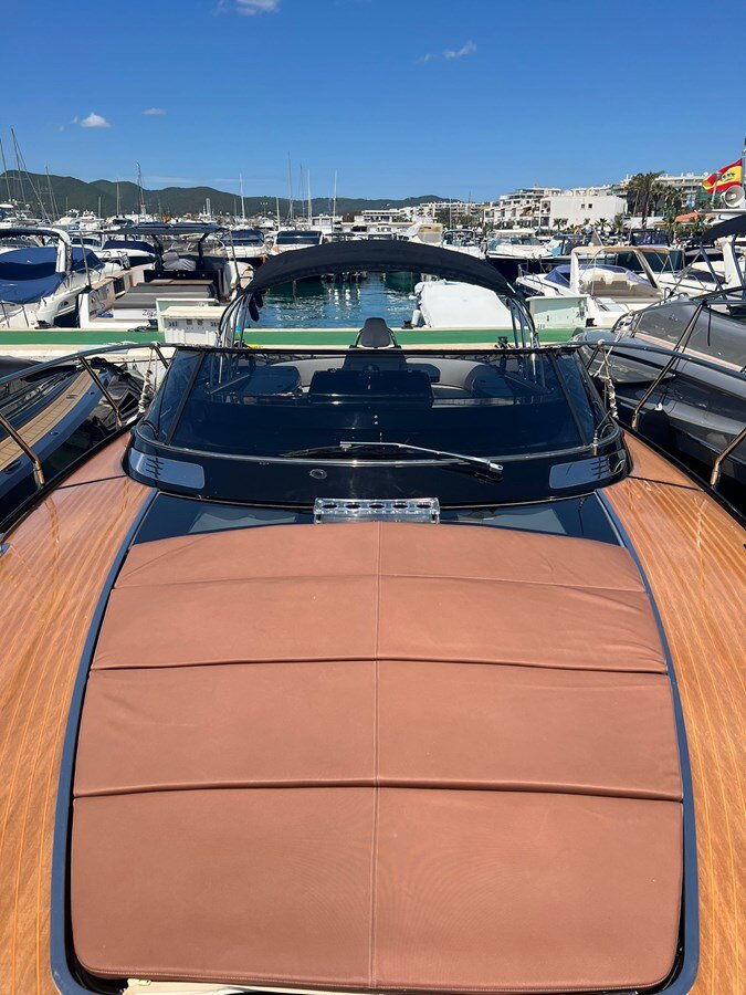 2013-riva-44-82a49e