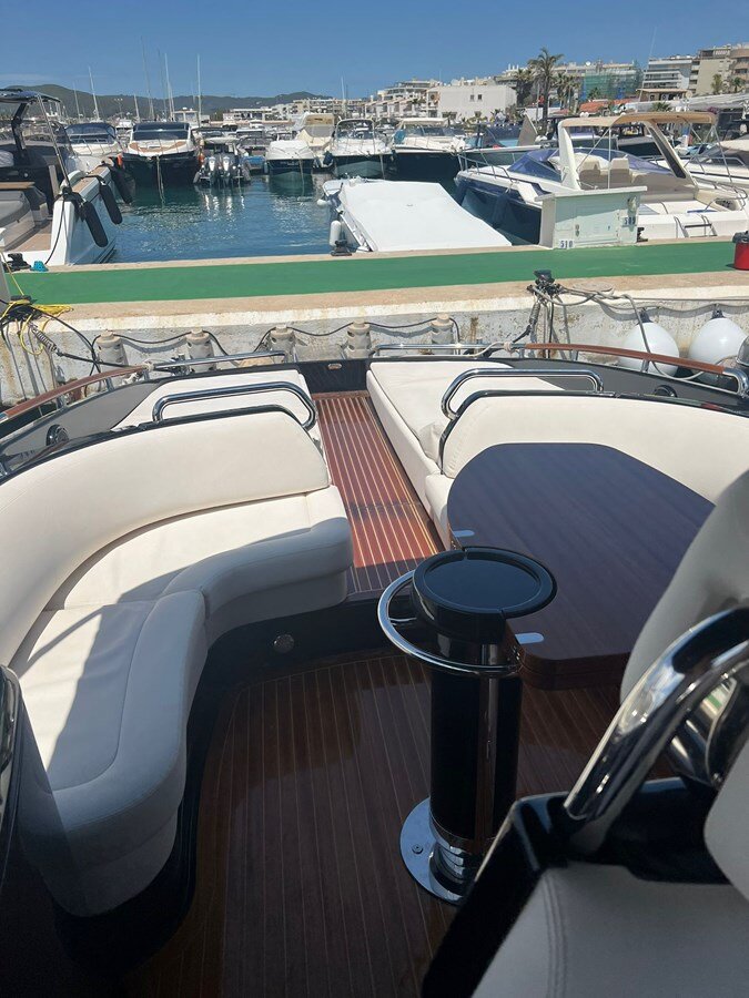 2013-riva-44-82a49e