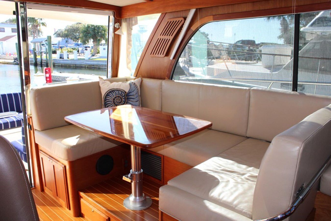 2013-sabre-yachts-38-c9cddb