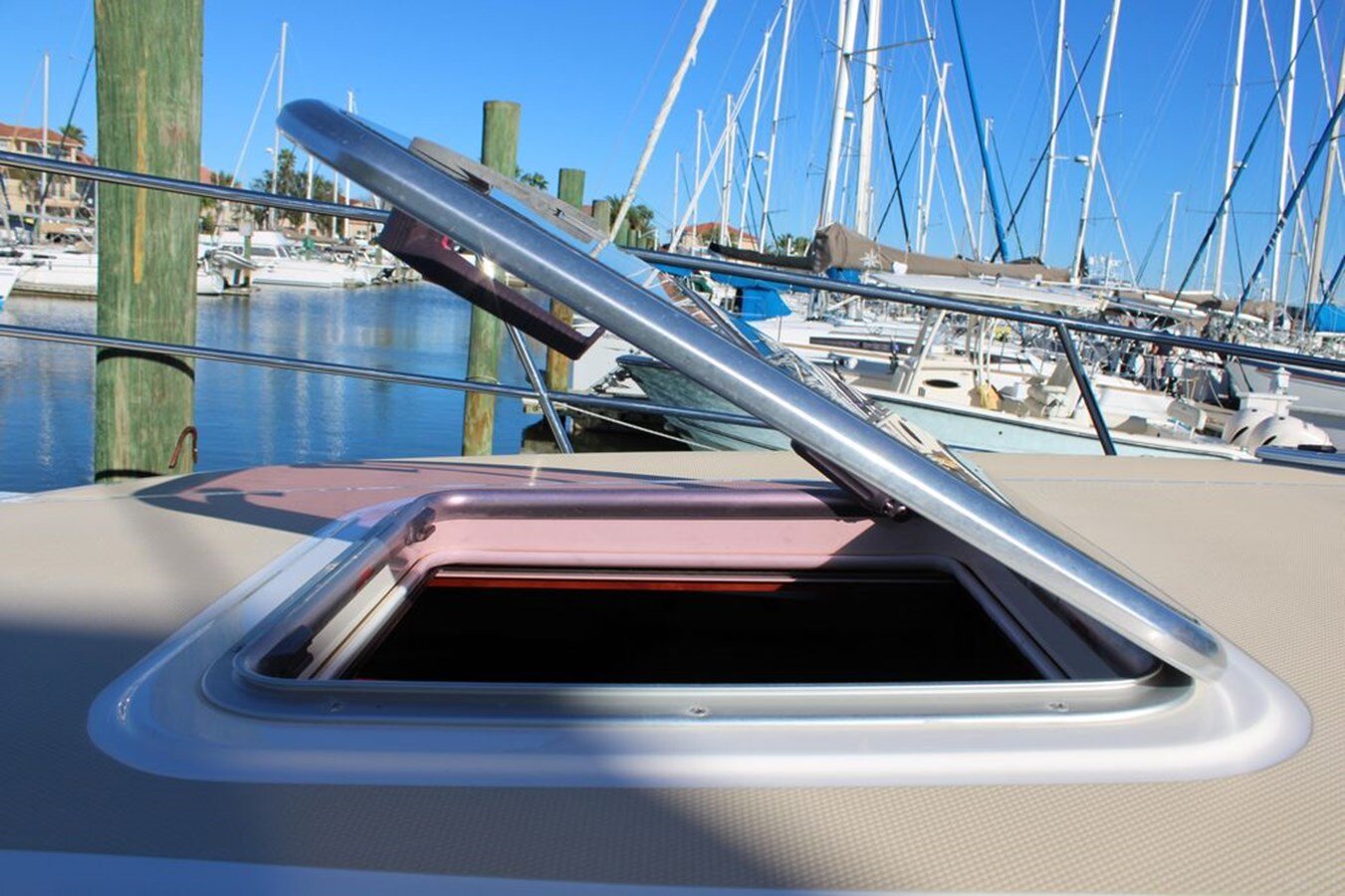 2013-sabre-yachts-38-c9cddb