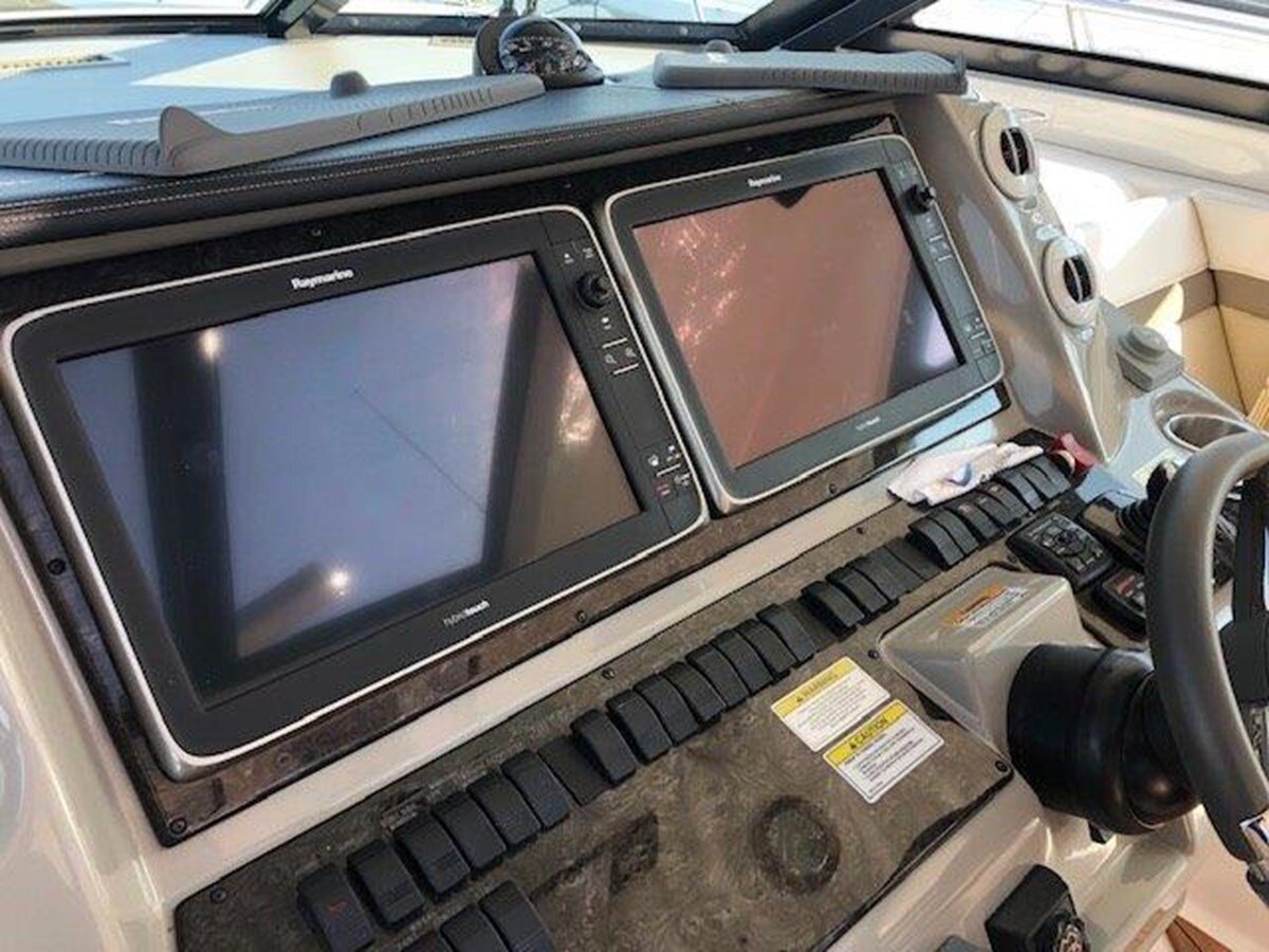 2013-sea-ray-54-9-dc3062