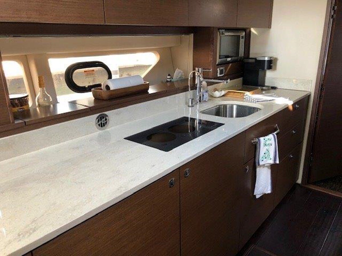 2013-sea-ray-54-9-dc3062