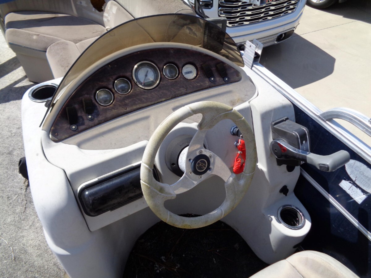 2013-south-bay-pontoons-22-7bcd34