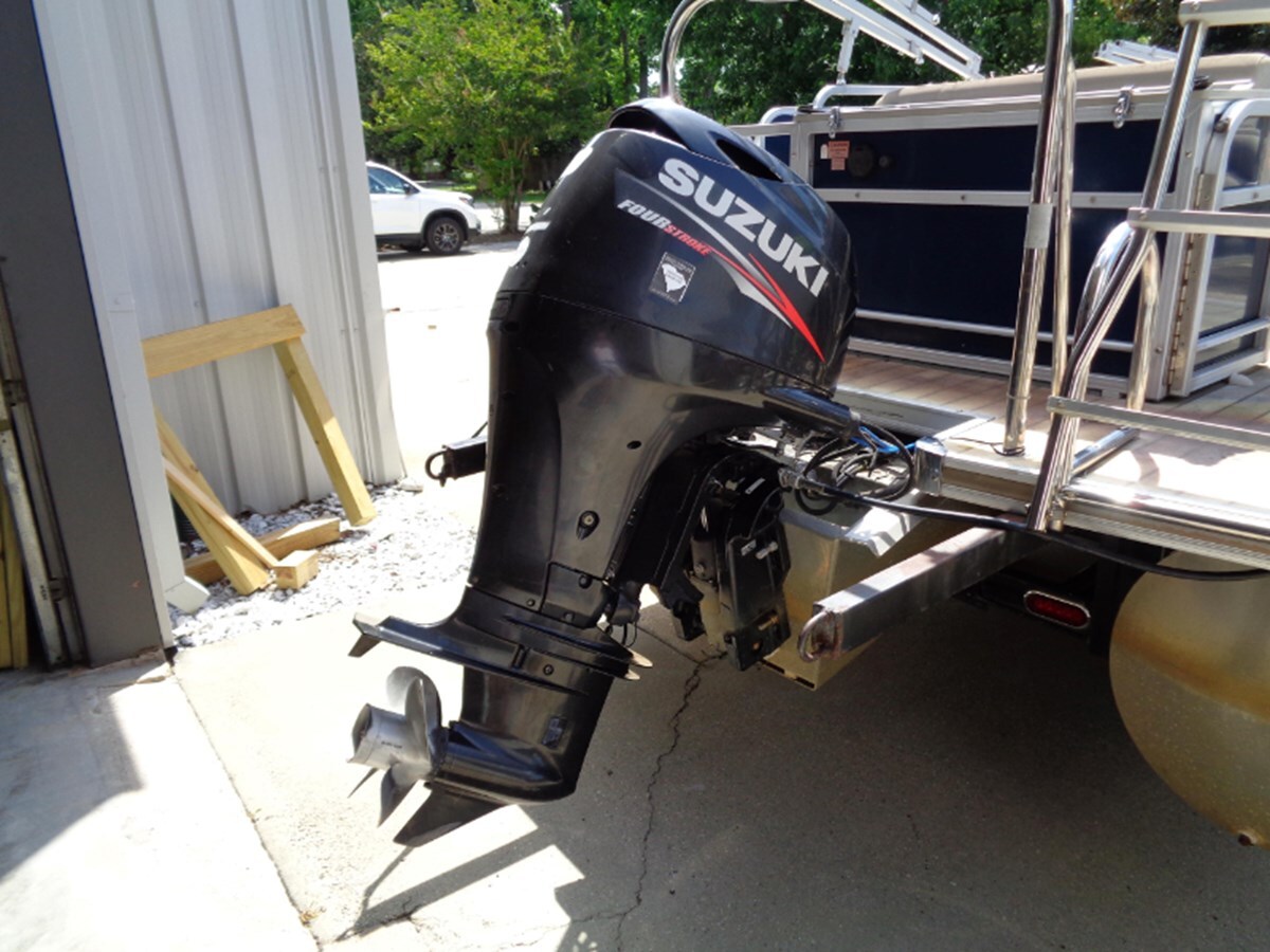 2013-south-bay-pontoons-22-7bcd34