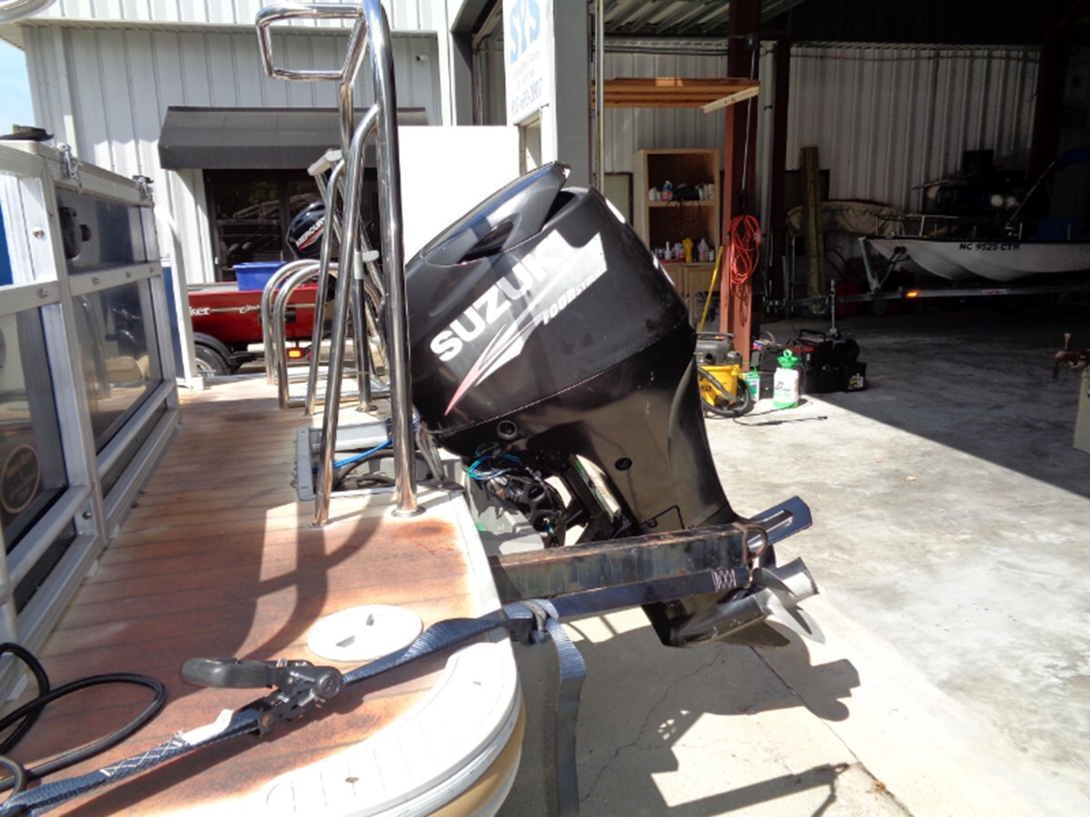 2013-south-bay-pontoons-22-7bcd34