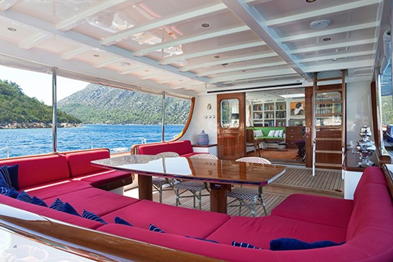 2013-su-marine-93-6-0756a0