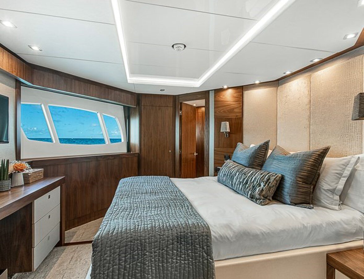 2013 SUNSEEKER 114'