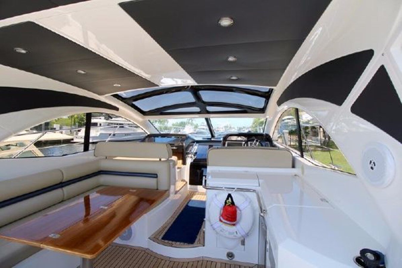 2013-sunseeker-48-f5ee6e